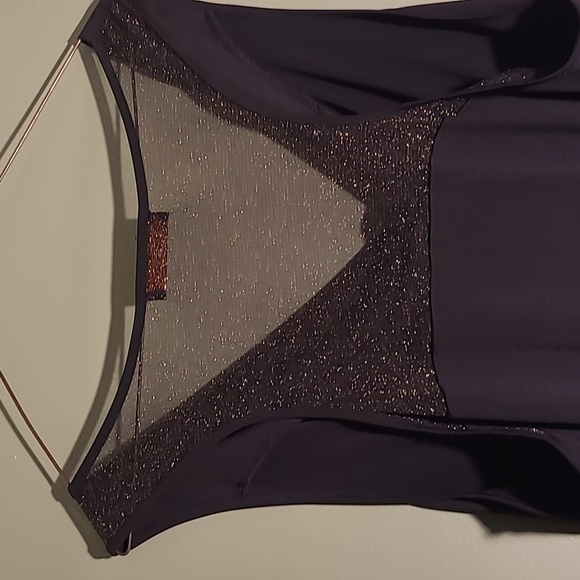 - Love & Legend XXL Sleeveless Blouse - Picture 4 of 5